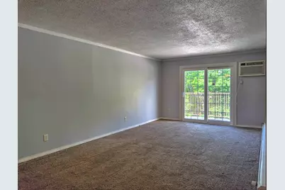 379 Huse Road #29, Manchester, NH 03103 - Photo 5