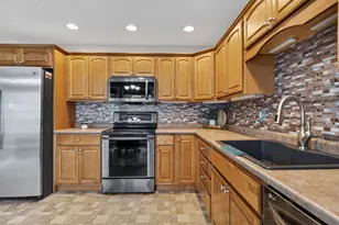 15 Shaker Heights Ln, Chester, NH 03036 - Photo 5