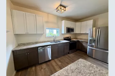47 Upper Welden Street, St. Albans City,  05478 - Photo 9
