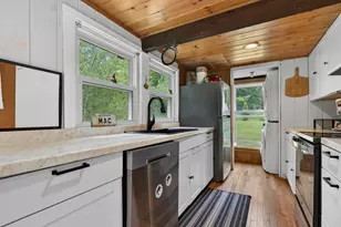 20 Sunrise Pl, Hillsboro, NH 03244 - Photo 9