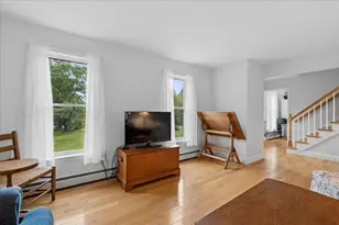 240 Sandown Rd, Chester, NH 03036 - Photo 17