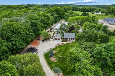 240 Sandown Road, Chester, NH 03036 - Photo 3
