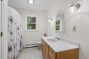 240 Sandown Rd, Chester, NH 03036 - Photo 23