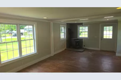 93  Gulf Road, Derry, NH 03038 - Photo 5