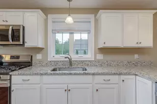 2 Mulberry Ln, Hooksett, NH 03106 - Photo 5