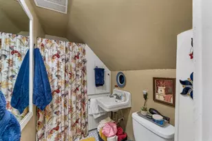 8 Lewis St, Laconia, NH 03246 - Photo 7