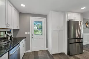 14 Doris Dr, Hooksett, NH 03106 - Photo 11