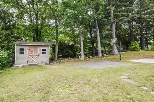 22 Greenwood Dr, Nashua, NH 03062 - Photo 57