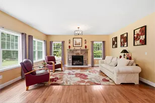 9 Deer Run Rd, Atkinson, NH 03811 - Photo 9
