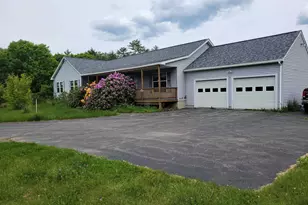42 Chester Rd, Raymond, NH 03077 - Photo 1