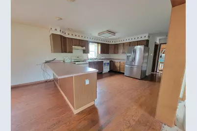 42 Chester Road, Raymond, NH 03077 - Photo 9