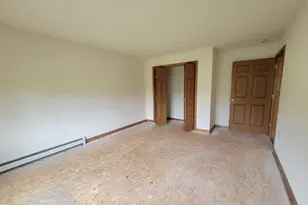 42 Chester Rd, Raymond, NH 03077 - Photo 17