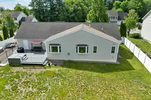 14 Preston St, Goffstown, NH 03045 - Photo 3
