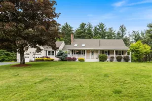 16 Locke Mill Dr, Litchfield, NH 03052 - Photo 3