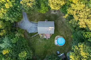 34 Chestnut Dr, Allenstown, NH 03275 - Photo 3