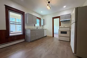 95 Clinton St, Springfield, VT 05156 - Photo 3