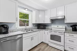 35 Eastern Ave, Barrington, NH 03825 - Photo 9