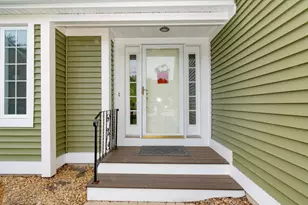 152 Straw Hill Rd, Manchester, NH 03104 - Photo 3