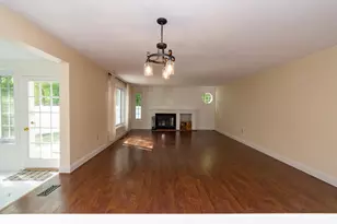 152 Straw Hill Rd, Manchester, NH 03104 - Photo 11