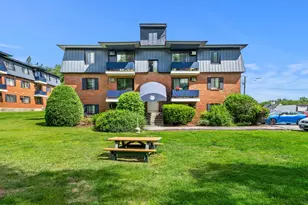 34 Dunbarton Rd, Manchester, NH 03102 - Photo 9