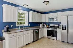55 Melendy Rd, Hudson, NH 03051 - Photo 5