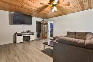 121 Moose Club Park Rd, Goffstown, NH 03045 - Photo 7