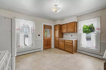326 Walnut Street, Manchester, NH 03104 - Photo 13
