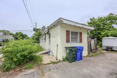 186 Peabody Avenue, Manchester, NH 03109 - Photo 19