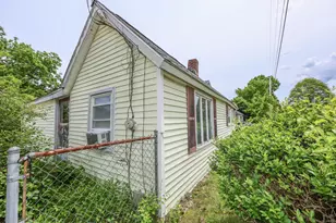 186 Peabody Ave, Manchester, NH 03109 - Photo 11