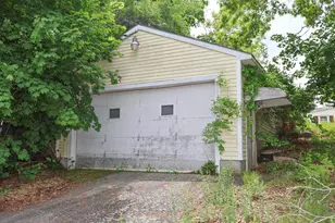 186 Peabody Ave, Manchester, NH 03109 - Photo 17