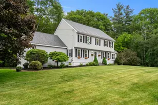 44 Brickyard Dr, Litchfield, NH 03052 - Photo 3