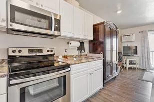20 Brown Ave, Hampton, NH 03842 - Photo 3