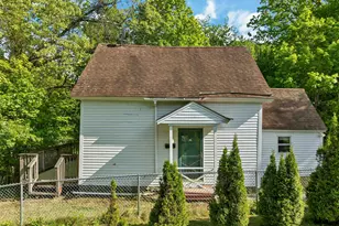 39 Summit St, Franklin, NH 03235 - Photo 5