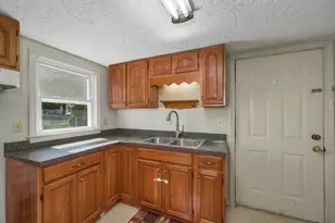 39 Summit St, Franklin, NH 03235 - Photo 13