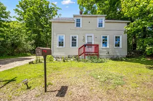 74 Glen St, Farmington, NH 03835 - Photo 3