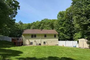 9 Doris St, Derry, NH 03038 - Photo 17