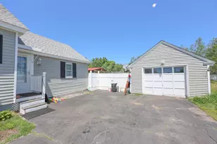 2 Thomas St, Concord, NH 03301 - Photo 5