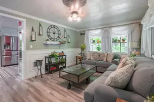 22 Susan St, Danville, NH 03819 - Photo 5