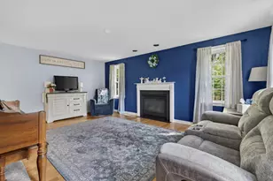 30 Royal Ln, Londonderry, NH 03053 - Photo 5