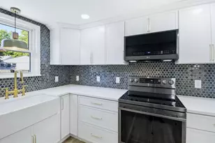 161 S Gray St, Manchester, NH 03103 - Photo 5
