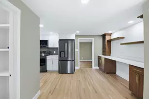 161 S Gray St, Manchester, NH 03103 - Photo 9