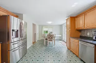 266 Main St, Sandown, NH 03873 - Photo 9