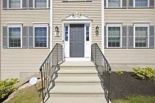 317 University Cir, Hooksett, NH 03106 - Photo 3