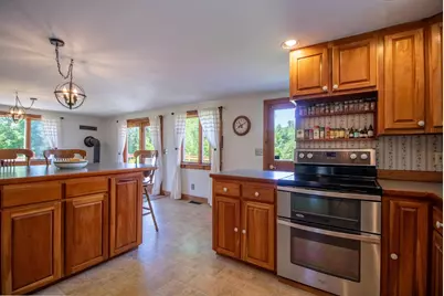 736 Pleasant Street, Newport City, VT 05855 - Photo 9