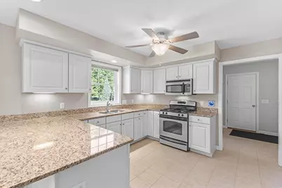 9 Butternut Circle, Milton, VT 05468 - Photo 5