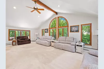 19 Wedgewood Drive, Londonderry, NH 03053 - Photo 5