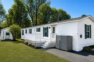 7 Dublin St, Gorham, NH 03581 - Photo 1