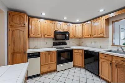 2 Harding Road, Portsmouth, NH 03801 - Photo 5