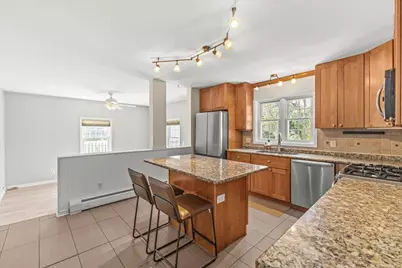 11 Dover Street, South Burlington, VT 05403 - Photo 9