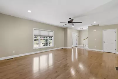 18 Hawthorne Drive, Auburn, NH 03032 - Photo 7